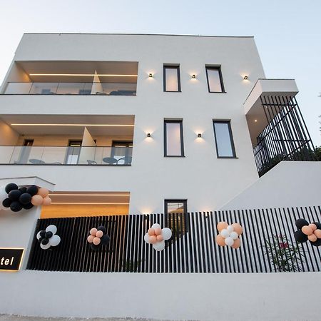 Calma Boutique Hotel Vlorë Exteriör bild