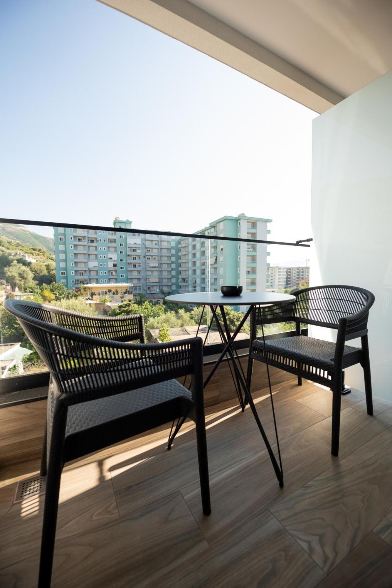 Calma Boutique Hotel Vlorë Exteriör bild